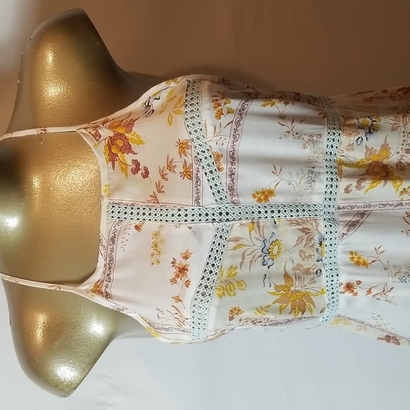 SOMEDAYS LOVIN FLOWERED PRINT FUN & FLIRTY SPAGHETTI STRAP MAXI DRESS - Picture 3 of 8